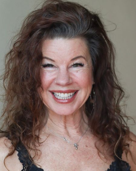 Dawni Rae hauteyoga